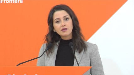 Inés Arrimadas apela a los barones socialistas "para frenar a Sánchez"