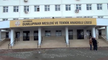 Kardelen'e yeni tekerlekli sandalye hediye edildi
