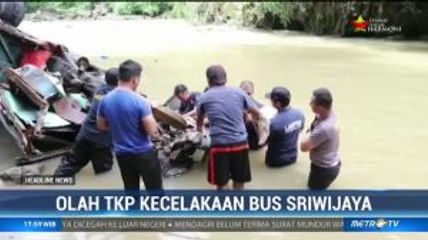 Petugas Gabungan Investigasi Mesin Bus Sriwijaya yang Jatuh ke Jurang