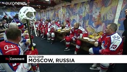 Ο Πούτιν έπαιξε χόκεϊ στην Κόκκινη Πλατεία