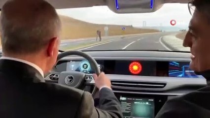 Cumhurbaşkanı Erdoğan, yerli otomobili kullandı