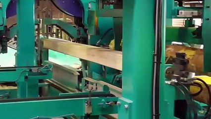 Video herunterladen: You should see this wooden machine. Amazing machines that scare everyone.