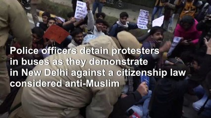 Protests continue despite police clampdown in New Delhi