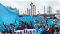 Çin'in Uygurlara yönelik baskı politikaları binlerce kişinin katılımıyla protesto edildi