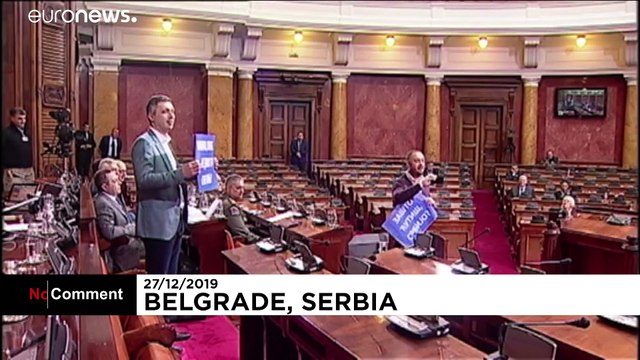 Потасовка в парламенте Сербии