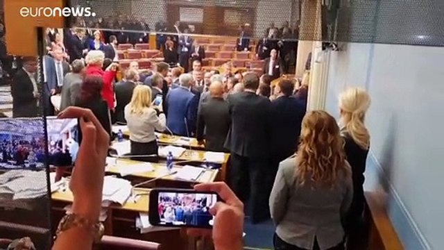 Montenegro aprova lei polémica sobre direitos religiosos