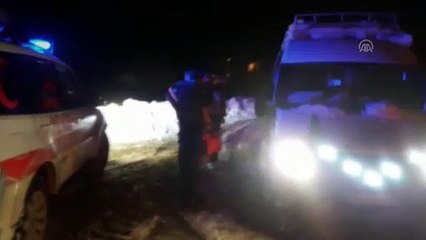 Rahatsızlanan çocuk için kardan yolu kapanan köye ulaştılar - SİİRT