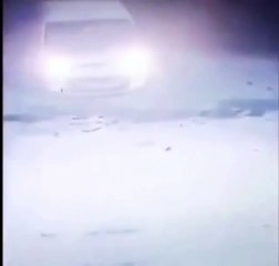 +Beni hep mangala götürüyorsun, benim için hiç romantik bir şeyler yapmıyorsun -İzle ve gör