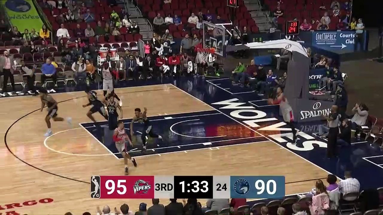 A big slam by Jaron Blossomgame!