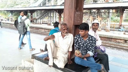 तीन बेटे के बावजूद भी भिख मागता है पिता #homeless helping #helpingpoorpeople #Vasant sahani