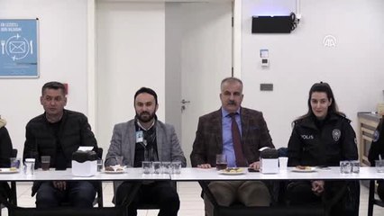 İstanbul Havalimanı'nda sigarayı bırakan polisler altınla ödüllendirildi