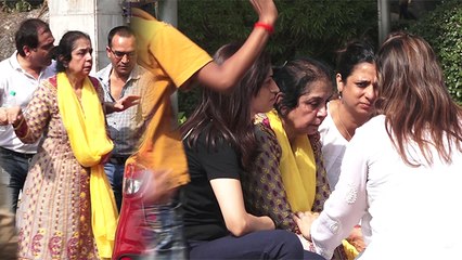 Kushal Punjabi की अंतिम यात्रा में मां का रो-रोकर हुआ बुरा हाल; Watch video | FilmiBeat