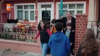 ATV dizisindeki o sahne tartışma yarattı: Atatürk fotoğrafı sansürlendi mi?
