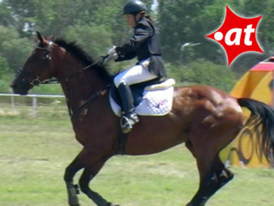 Nora Heuberger, Springreiten, Burgenland (2007-039)