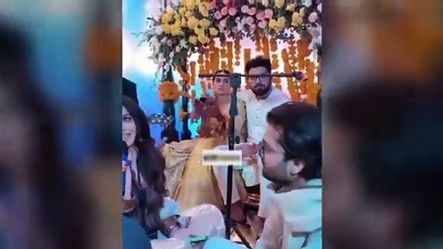 Zara Noor beautiful singing on Iqra Aziz And Yasir Hussain Mehndi Ceremony