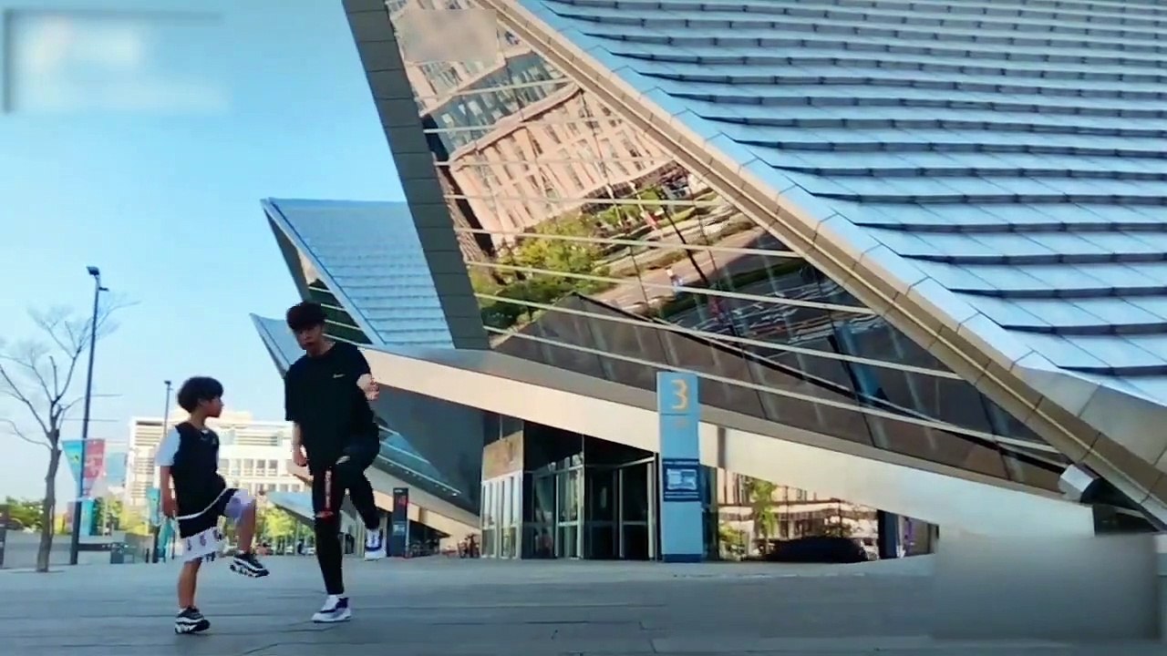 来一个炫酷的万博摆拍