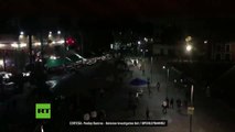 Momento exacto en que 'mariachis' abren fuego contra la multitud en popular plaza de México