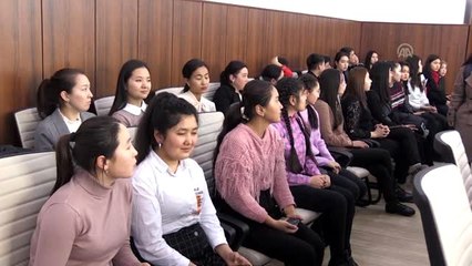 Kırgızistan'da "Türkiye Türkçesi" kursunu tamamlayan kursiyerlere sertifikaları verildi