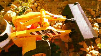 Excavator tractor works panels toys for kids 1 nice idea to play outside / Tractopelles travaux panneaux jouets pour enfants idée pour jeu extérieur