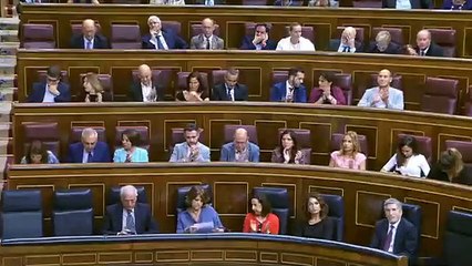 Guerra sucia entre las ministras Robles y Delgado con dosieres y el CNI incluido