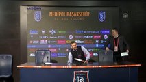 Medipol Başakşehir-Kasımpaşa maçının ardından - Okan Buruk (1)