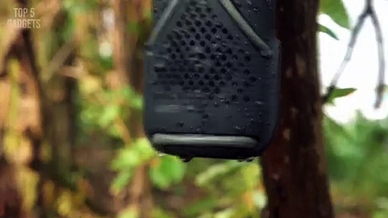 7 Smartphone Gadgets You Might Not Believe Existed