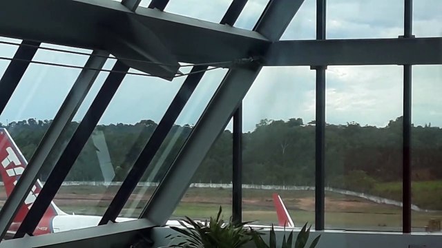 [SBEG Spotting]Airbus A321 PT-MXI pousa em Manaus vindo de Fortaleza(28/12/2019)