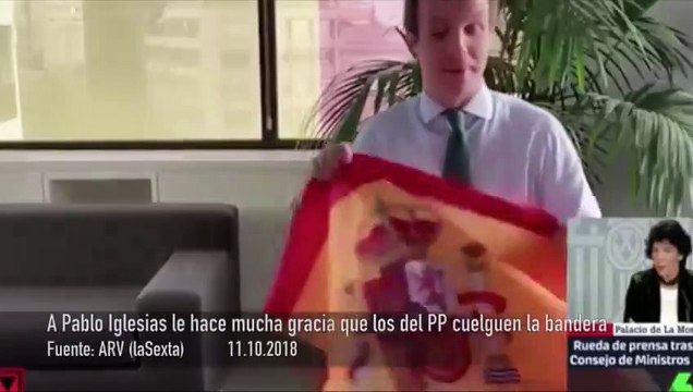 Pablo Iglesias se descojona a mandíbula batiente porque los del PP pondrán la bandera española en el balcón