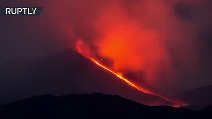 Avisan de que un "colapso catastrófico" del Etna podría provocar un tsunami devastador en Europa