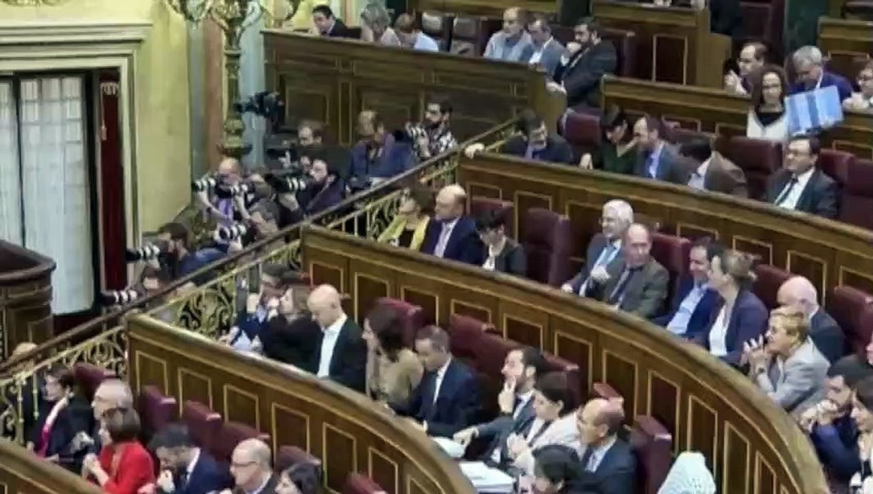 Pablo Casado humilla a Sánchez y sus presupuestos: "Usted es una ruina, un plagio de Zapatero"