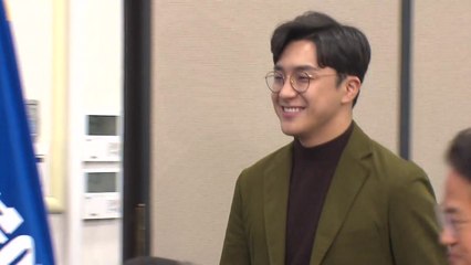 민주당, '눈을 떠요' 27살 원종건 씨 영입 / YTN