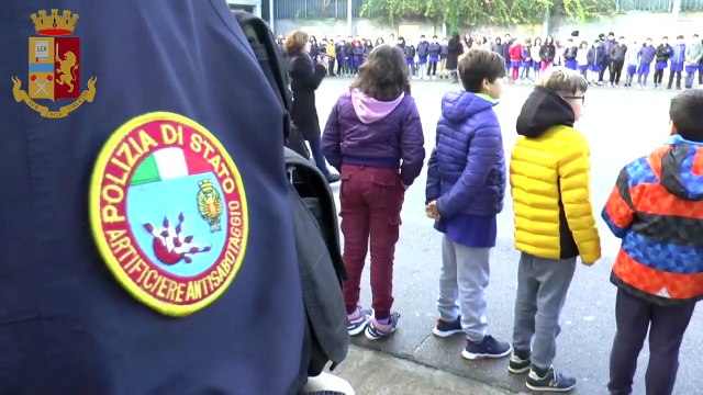 Capodanno, appello della Polizia ''Non acquistate botti illegali pericolosi'' (27.12.19)