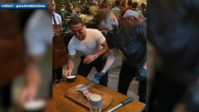 Après Franck RIbéry, Karim Benzema goûte un steak en or