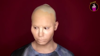 Mustahil! Orang Ini Dapat Merubah Wajahnya Menjadi Seorang Bayi!