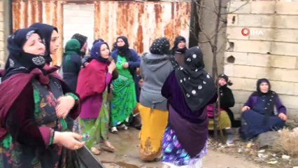 Markete dalan tır 4 kişiyi ezdi