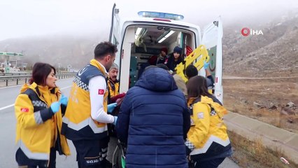 Şarampole devrilen otomobil hurdaya döndü: 4 yaralı