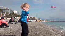 Antalya'da deniz suyu havadan sıcak