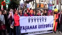 Kadınların Las Tesis protestosuna yine polis engeli