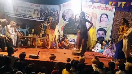 SARI DUNIYA Nache re __ सारि दुनिया  नाचे रे__ ( 720 X 1280 )