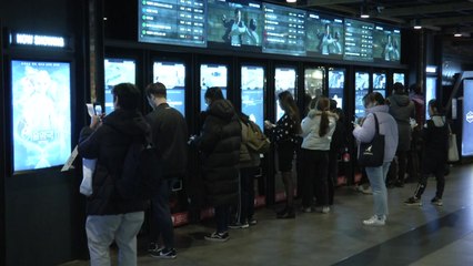 올해 극장 관객 2억2천만 명...역대 최고치 / YTN