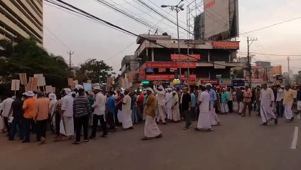 Télécharger la video: Citizenship Amendment Act CAA CAB CitizenshipAmendmentBill NRC Protest in Aluva Alwaye Kerala, India