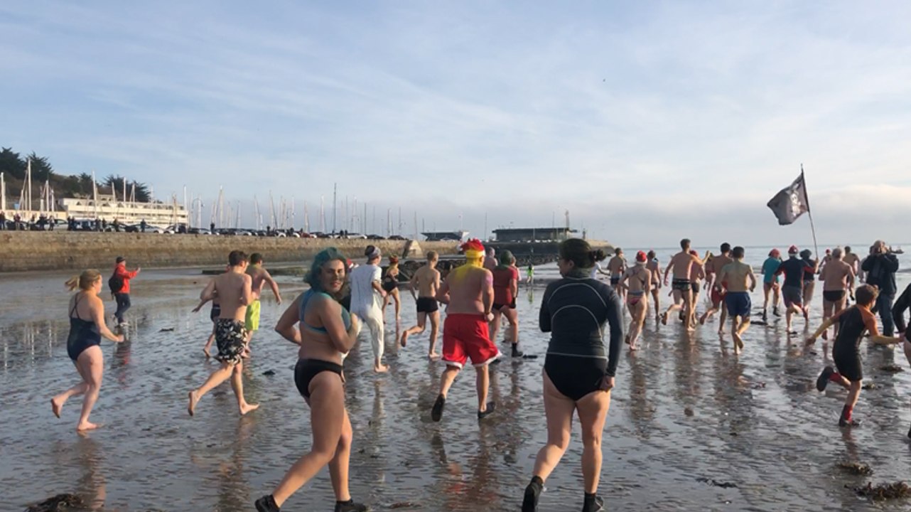 Côtes-d’Armor. Les derniers bains de l’année ont le vent en poupe