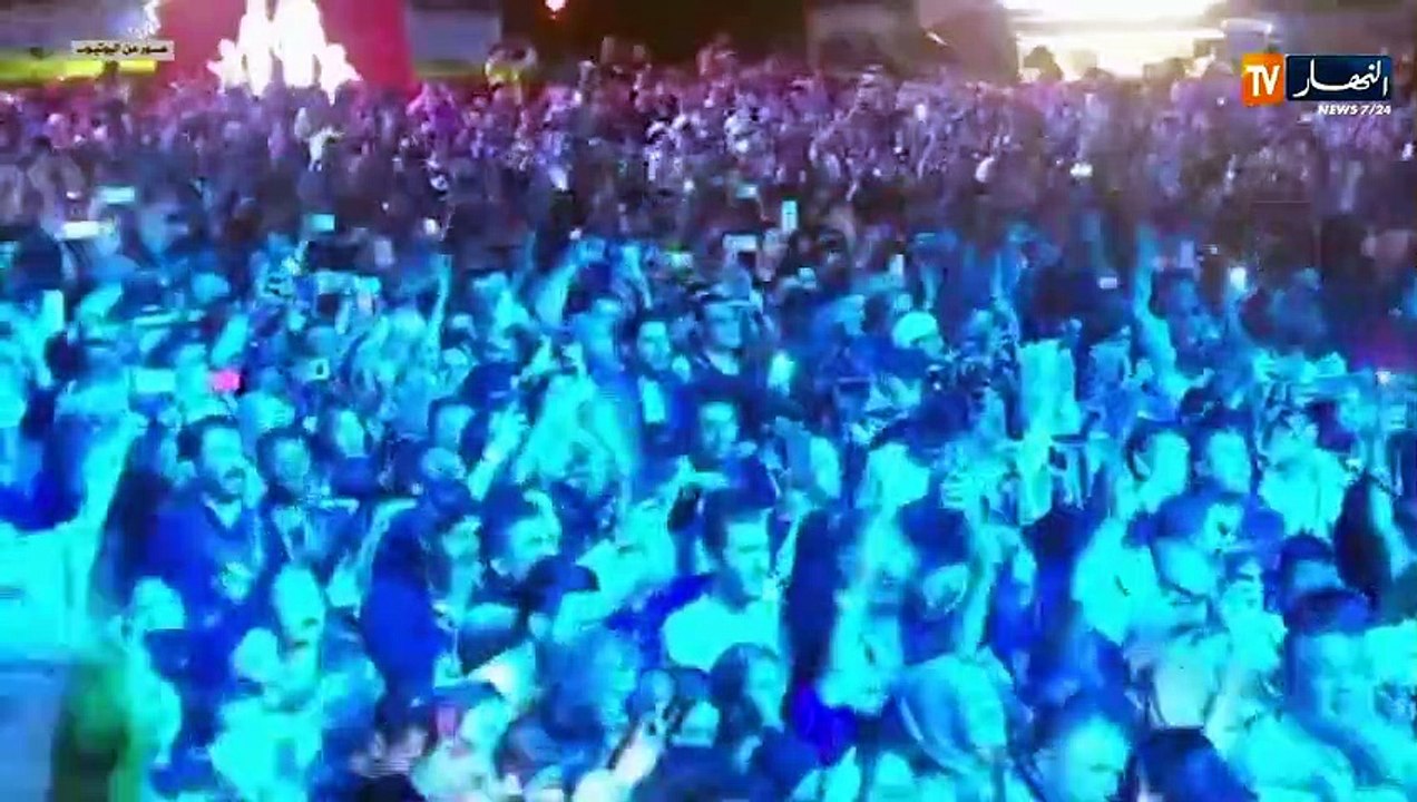 فن: الشاب خالد يحي حفلا غنائيا ناجحا بدبي وسط حضور جماهيري كبير