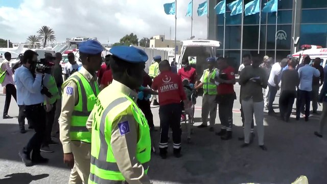 Somali'deki terör saldırısı - 2 Türk'ün cenazesi ile yaralananları Türkiye'ye götüren uçak (2) - MOGADİŞU