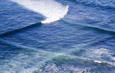 Si alguna vez ves olas cuadradas formarse en el mar, corre y advierte a los demás