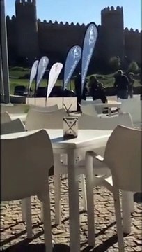 Enorme la señora que increpa a Echenique: Si no te gusta España, ¡te callas y te vas!