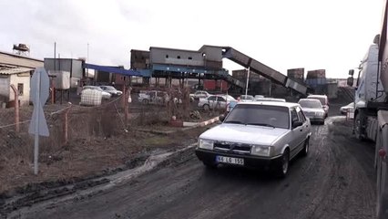 İşten çıkartılan maden işçileri eylem yaptı
