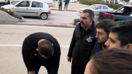 Kaza yerinden geçerken yaralının annesi olduğunu öğrendi