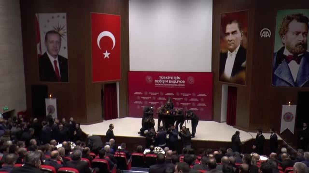 Bakan Albayrak: "İhracata, yüksek katma değere ve hepsinin ötesinde istihdama dayalı bir büyüme...