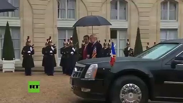 Macron domina totalmente a Trump en una nueva ronda de apretones de manos y momentos incómodos